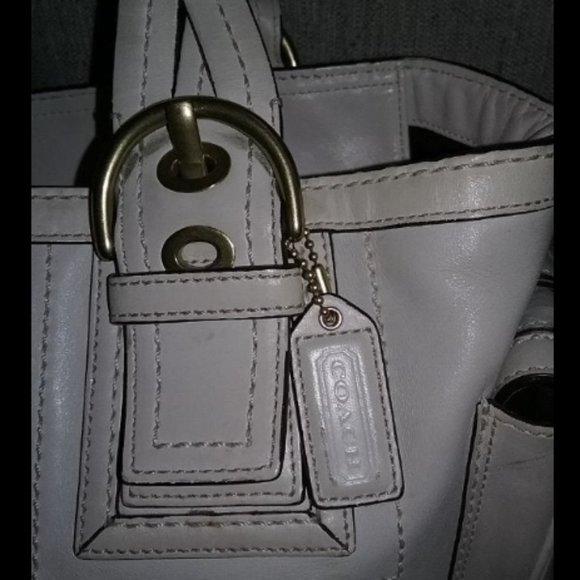 RARE ~ Coach Mia X-Large Tote, Ivory - Picture 4 of 6